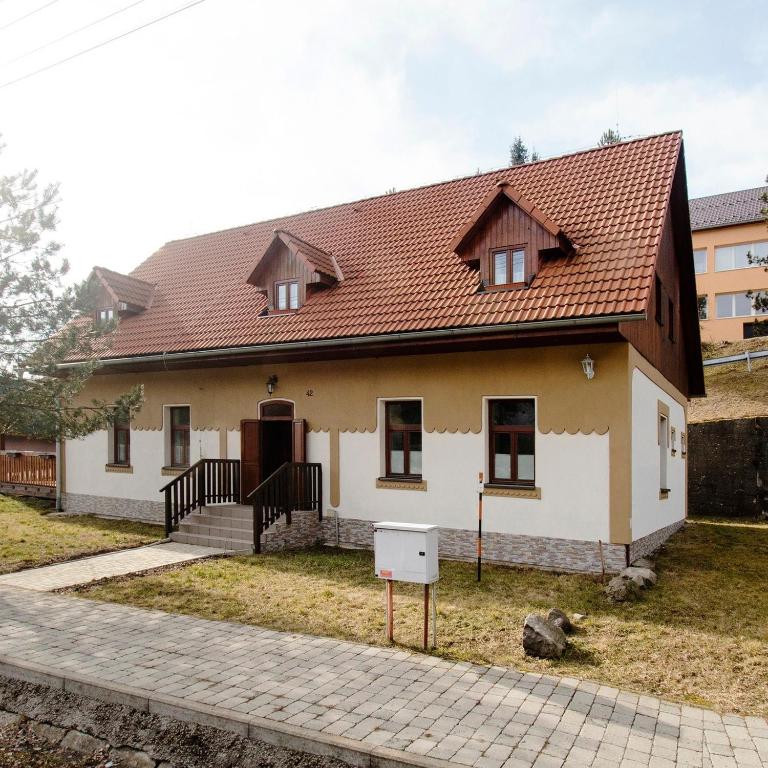 Pod Kaštielom Ako Doma - B&B Svätý Anton