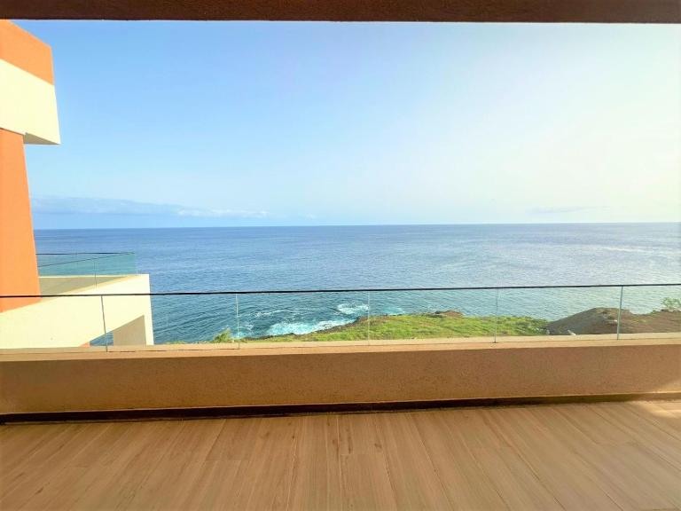 Ocean Mirror Apartment - Bed and Breakfast Praia