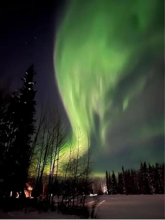 Lakefront Aviators Aurora Retreat - Chambres d'hôtes North Pole