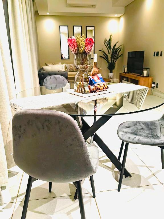 The Comfort AirB&B - On the 8th floor luxury 1 bedroom apartment with views - B&B Pretoria