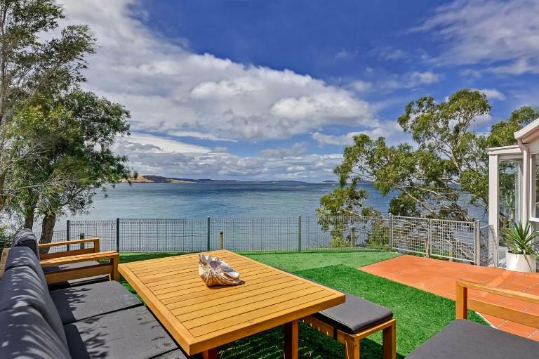 Sandy Bay Beachfront Oasis direct beach access - B&B Suntop