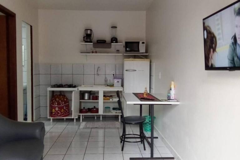 N 04 - Apto Prático com 1 quarto com 2 camas solt, garagem - B&B Cascavel