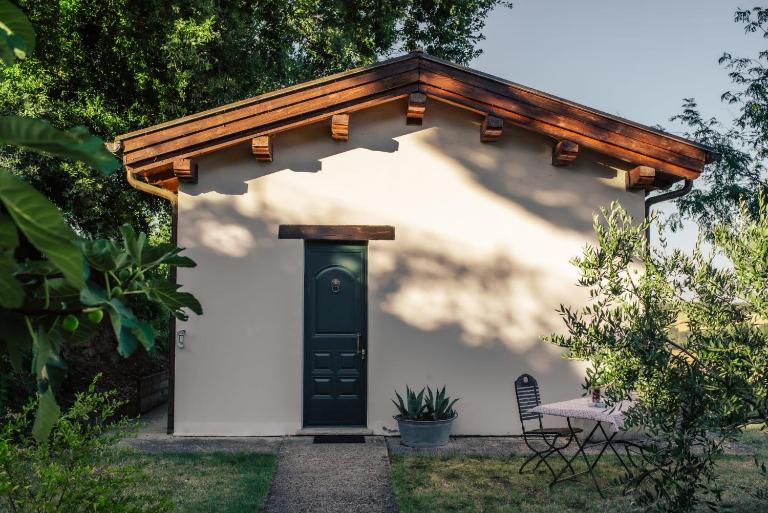 Chalet con Piscina "Il Girasole" Relax in Campagna - B&B Sant'Ippolito