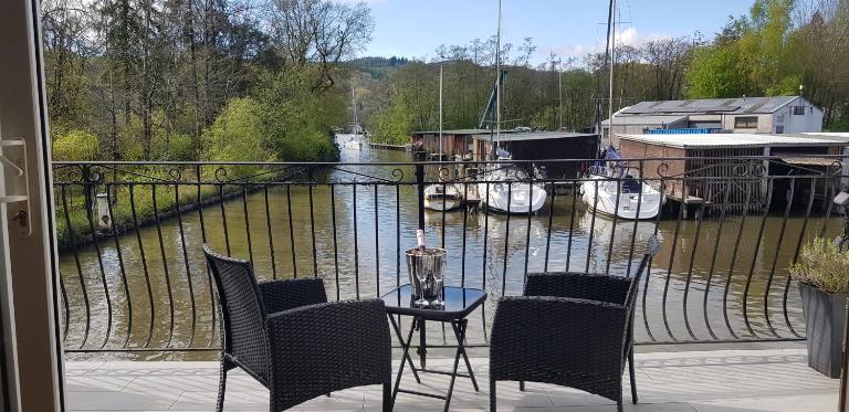 Marina Boathouse, lake windermere lets - B&B Bowness-on-Windermere