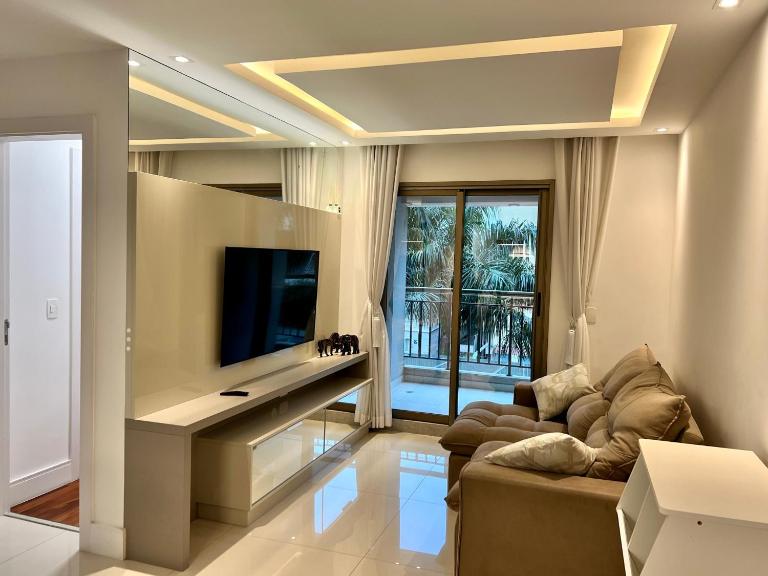 Luxuoso apto 2 quartos na Av do Batel- Academia, Piscina aquecida e Churrasqueira - B&B Curitiba