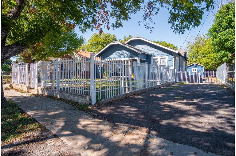 Brand New Craftsman 2BR2BA Home in Denver Heights - B&B San Antonio
