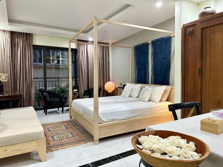 Dahlia Homestay Tay Ho - B&B Hanoi