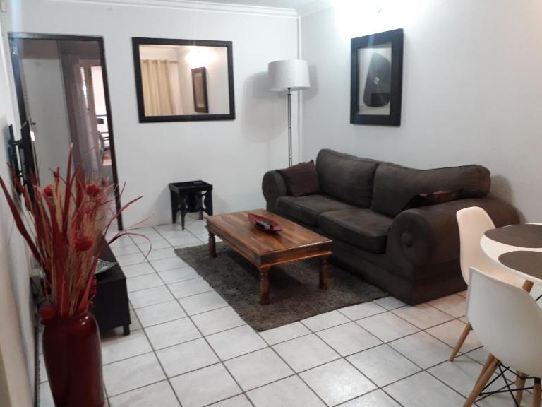 Protea Park Self Catering Guesthouse - Bed and Breakfast Rustenburg