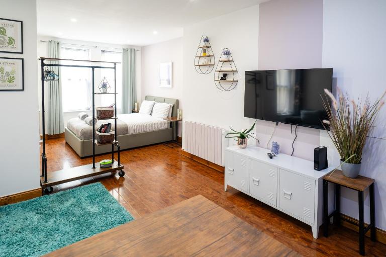 REEF7 - Modern central flat, 5 mins from beach, centre and Bournemouth International Centre - B&B Bournemouth
