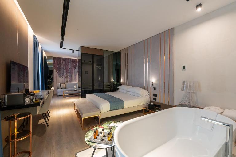 Agra Suites - Bed and Breakfast Napels