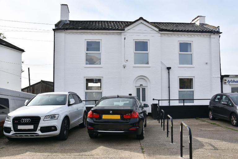 The Whitehouse - Ferienwohnung Norwich
