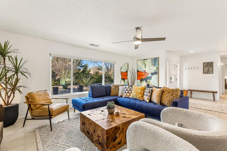 Trendy 3BR in Sedona: Hot Tub/Fire-pit /Central Location - Chambres d'hôtes Sedona