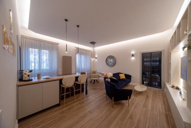 Domina-Boutique Apartment - B&B Napoli