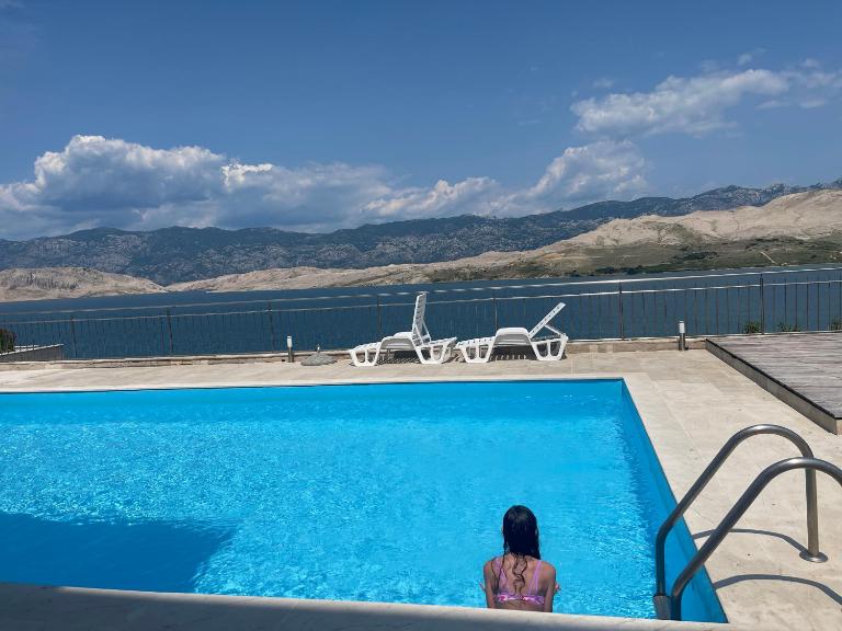 Studio Apartment Pag Luxury 4U - B&B Isola di Pago