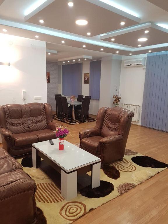 Apartman Aleksandar, BN centar - Ferienwohnung Bijeljina
