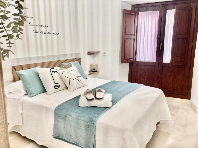 APARTAMENTOS NURIA 19 - Chambres d'hôtes Grenade