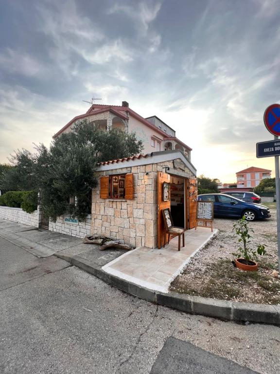 Apartmani Nena - B&B Povljana