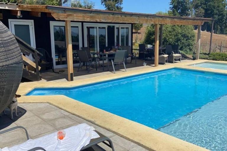 Preciosa casa, vistas y piscina privada - B&B Pucón