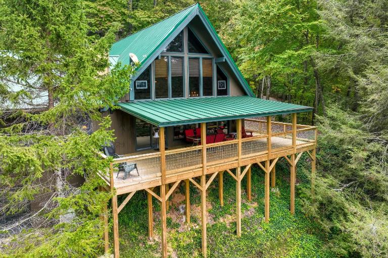 Robbinsville Vacation Rental w/ Covered Balcony - Chambres d'hôtes Robbinsville