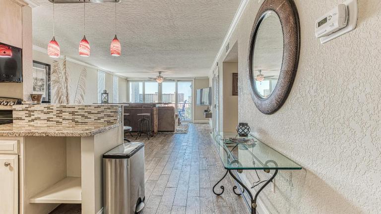 Dolphin Point 402B 2BR on Holiday Isle - Bed and Breakfast Destin