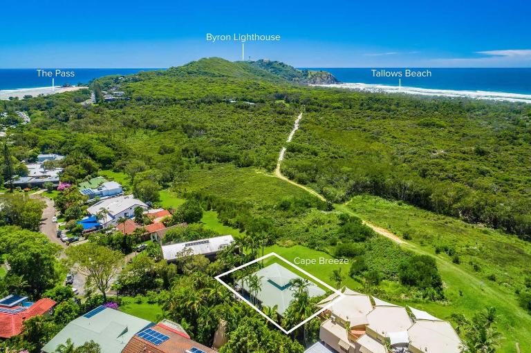 Cape Breeze - 5 BR home with headland views - Chambres d'hôtes Byron Bay