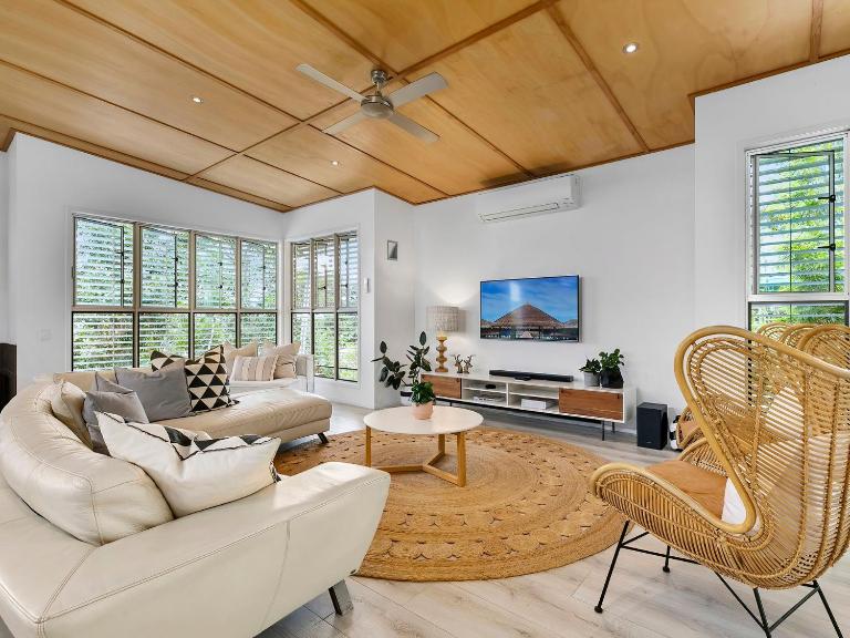 9 Nairana Rest Noosa Heads - B&B Noosa Heads