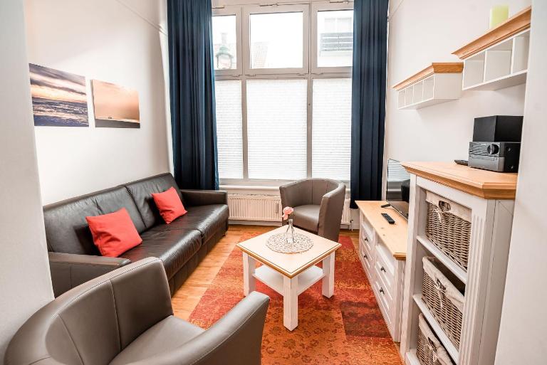 Haus Jantje Mö Wohnung 2 - Bed and Breakfast Norderney
