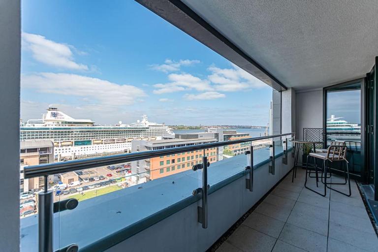 1BR Apt - Balcony - River View - B&B Liverpool