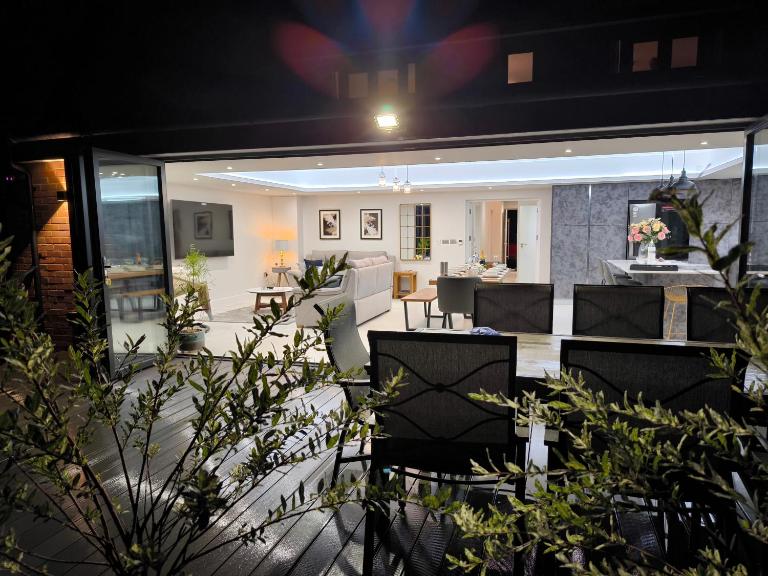 Homely 6 bed Cottage 30 mins to Heathrow, London, Legoland, Windsor Castle - B&B Little Missenden