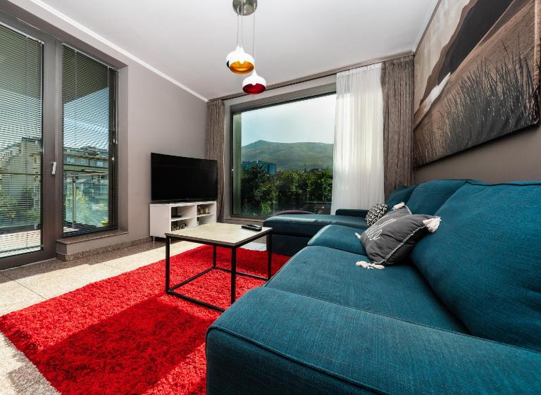 Modern Apartment 2 with Parking next to Bulgaria Mall - B&B Sofia