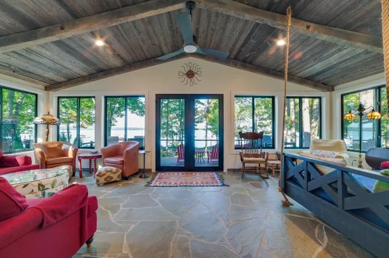 Higgins Lake Vacation Rental w/ Lake Views & Deck! - Bed and Breakfast Roscommon