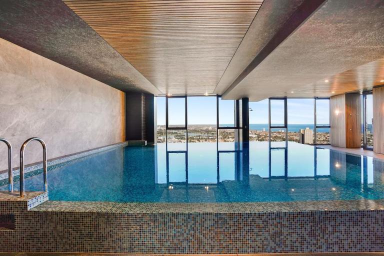 Palladium Tower - Premium Southbank Apt w parking - Chambres d'hôtes Melbourne