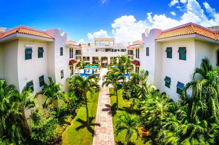 Paseo Luxury Suites - Bed and Breakfast Playa del Carmen