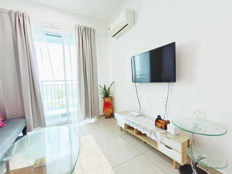 Metropol Serviced Apartment Nice Pool View 3 BR - Chambres d'hôtes Bukit Mertajam