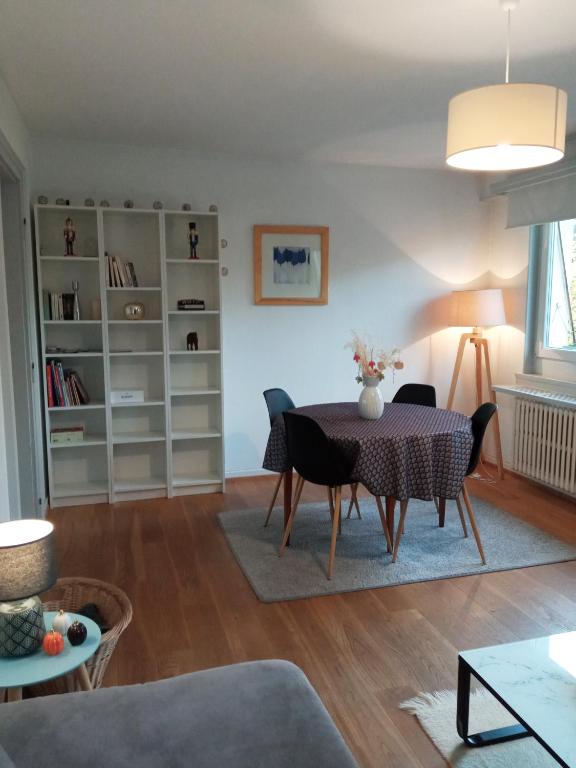 Rare à Colmar - Appartement Champ de Mars vue sur Parc - 70m2 - 2 chambres - Bed and Breakfast Colmar