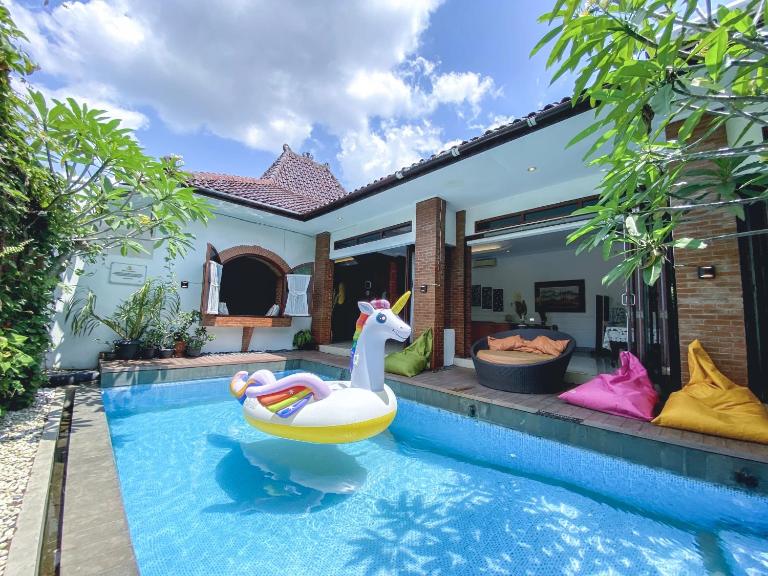 Ubu Villa Balirejo at Yogyakarta City Center - Chambres d'hôtes Yogyakarta
