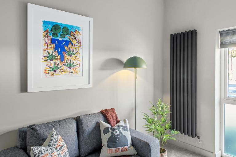 Brand New 1-Bed Flat Steps from Clifton NTU Campus - Chambres d'hôtes Nottingham