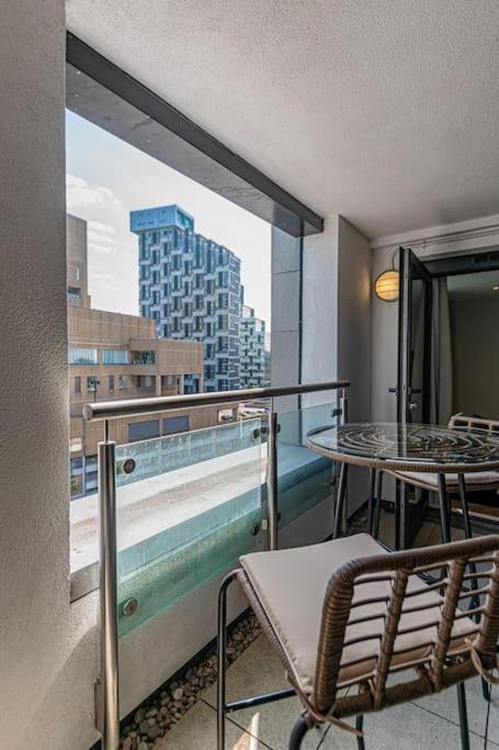 1 Bed Apt - Balcony - City View - Great Location - Chambres d'hôtes Liverpool