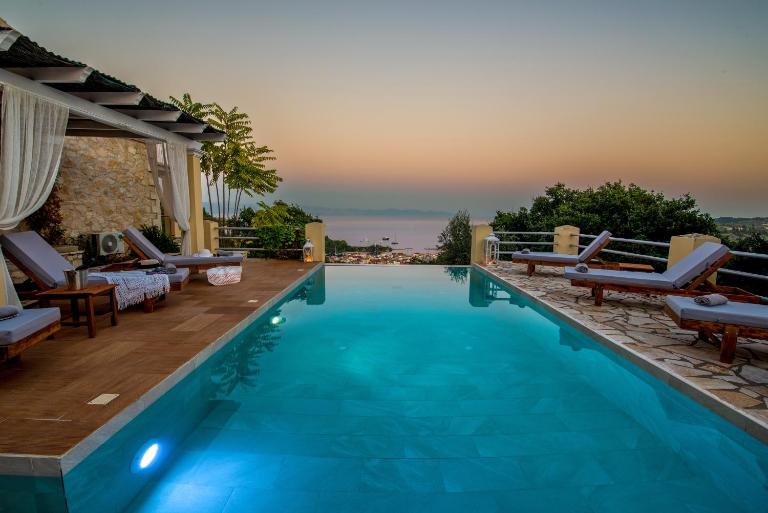 Artistsvillas-Red Rose - Chambres d'hôtes Gáïos
