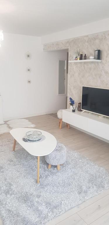 White Apartment Terezian - B&B Sibiu