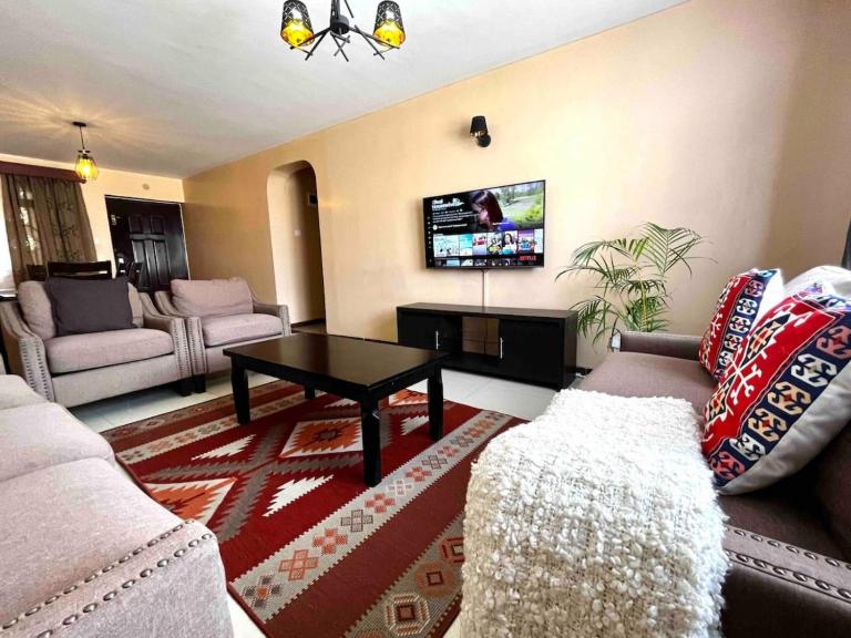 Milimani Suites With Pool, GYM, Secure Parking - B&B Nakuru
