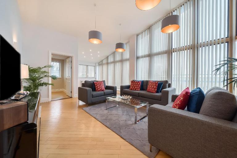 Roomspace Serviced Apartments - The Courtyard Penthouse - Ferienwohnung London