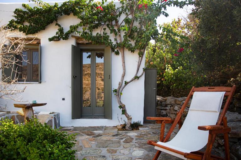 Under The Linden Tree Tinos - Chambres d'hôtes Xinára