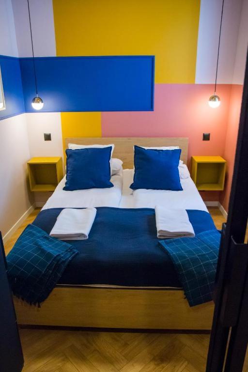 HOLI - B&B Toruń