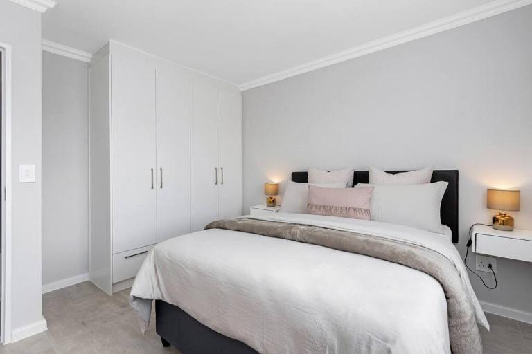 Elegant, Spotless 2 Bed For Enchanted Stays - B&B Città del Capo