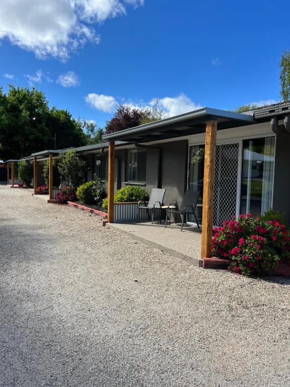 Willow Dene Holiday Apartments - B&B Bright