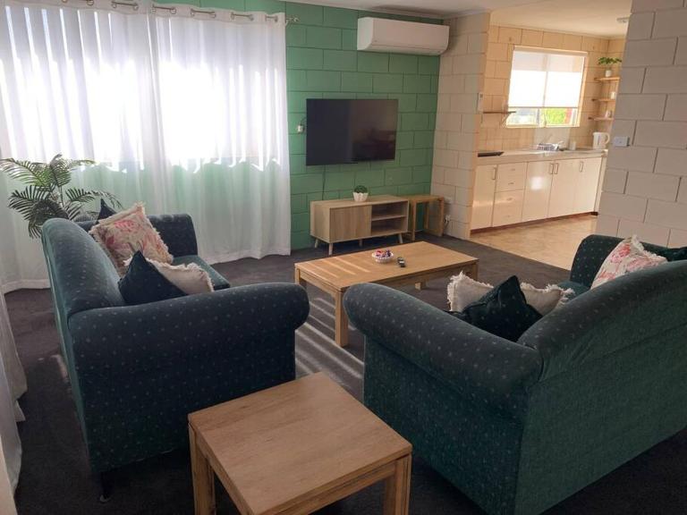 Harbour View 49 Urch Street Unit 2 - B&B Geraldton