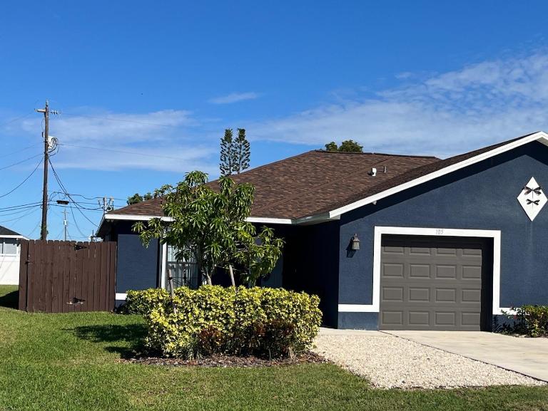Debbie's 3-Bedroom Apartment in a duplex - B&B Cape Coral