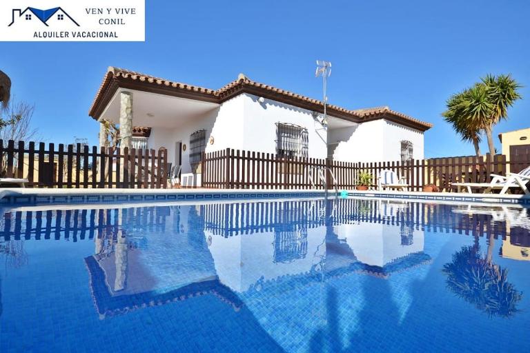 Chalet con Piscina privada en Conil - B&B Conil de la Frontera