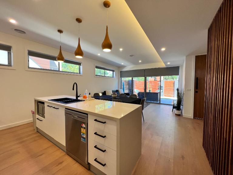 Stunning Dickson Luxe 3BR 2Bath Double Garage WiFi Brand New Home - Chambres d'hôtes Canberra